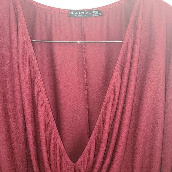 Nasty Gal Deep V‎ Dolman Sleeve Flirty Dress - Picture 6 of 13